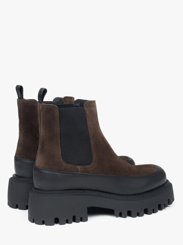 Estro Chelsea Boots '09-3593' in Brown