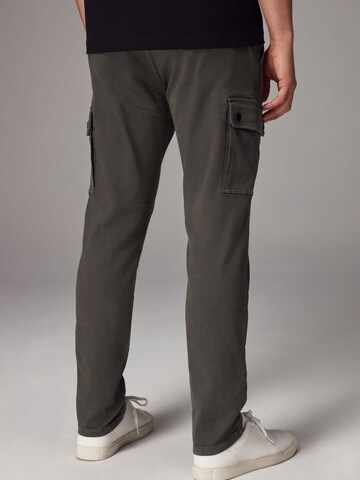 Next - Tapered Pantalón cargo en verde