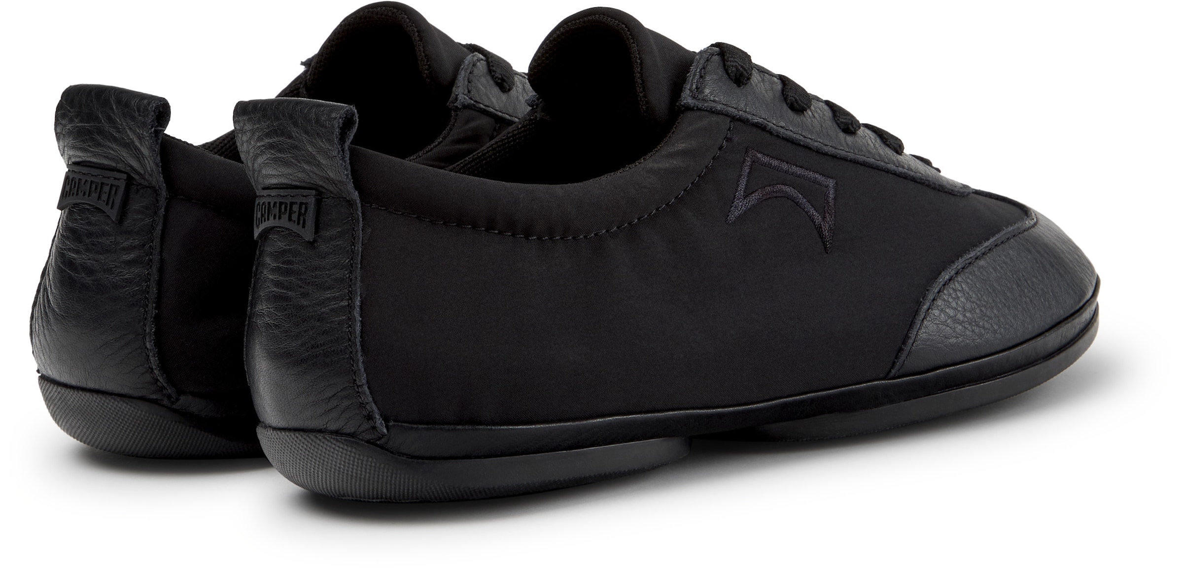 Baskets basses ' Right Nina ' CAMPER en noir