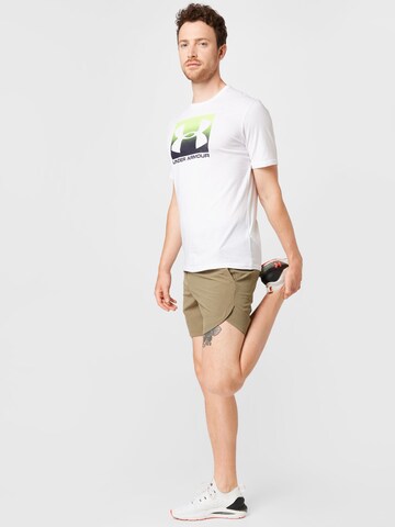 UNDER ARMOUR Regular Sportshorts in Grün