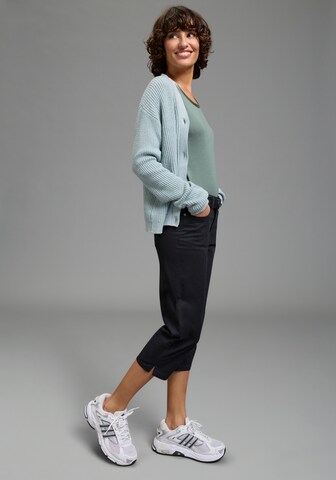 LAURA SCOTT Regular Pants in Black