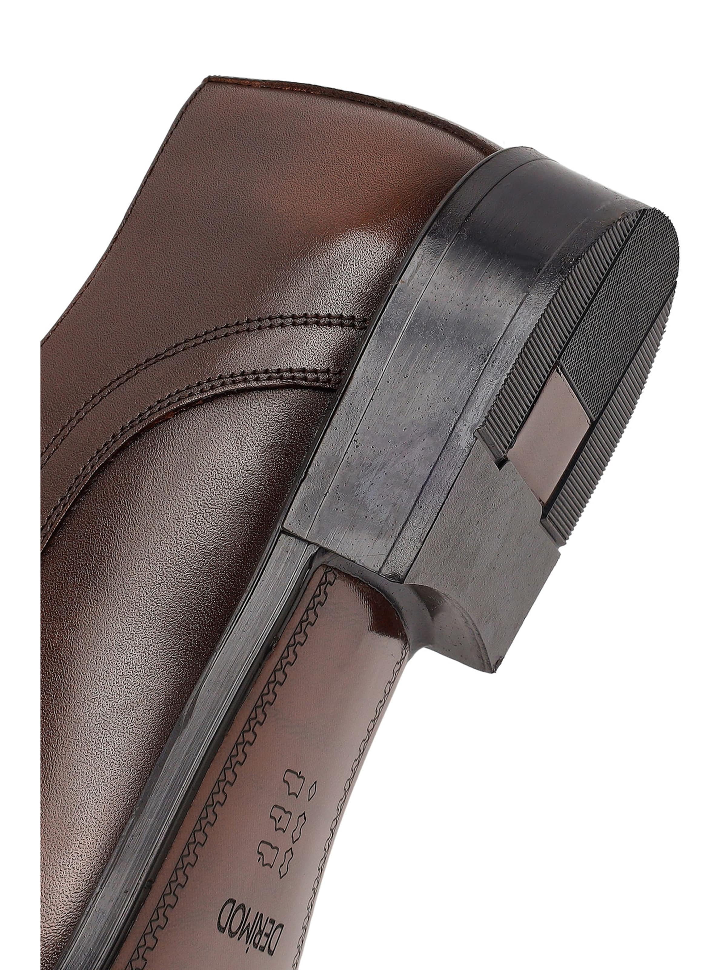 Chaussure à lacets Derimod en marron