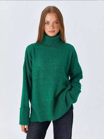 MixRay Sweater in Green: front