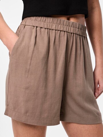 PIECES Regular Trousers 'Vinsty' in Brown