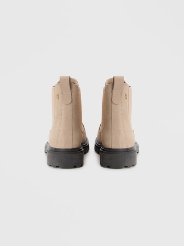 TOMMY HILFIGER Chelsea boots in Beige