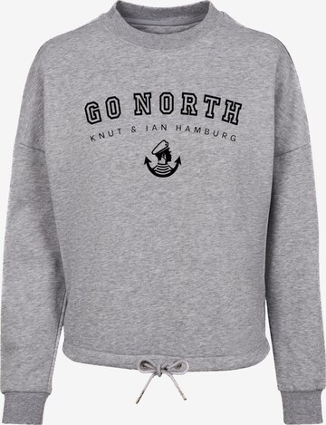 Sweat-shirt 'Go North Knut & Jan Hamburg' F4NT4STIC en gris : devant