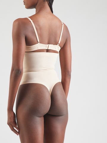 SPANX Корректирующие трусы-слипы в Бежевый