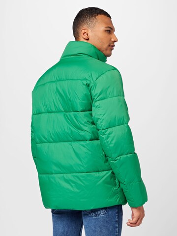Tommy Jeans Зимняя куртка в Зеленый