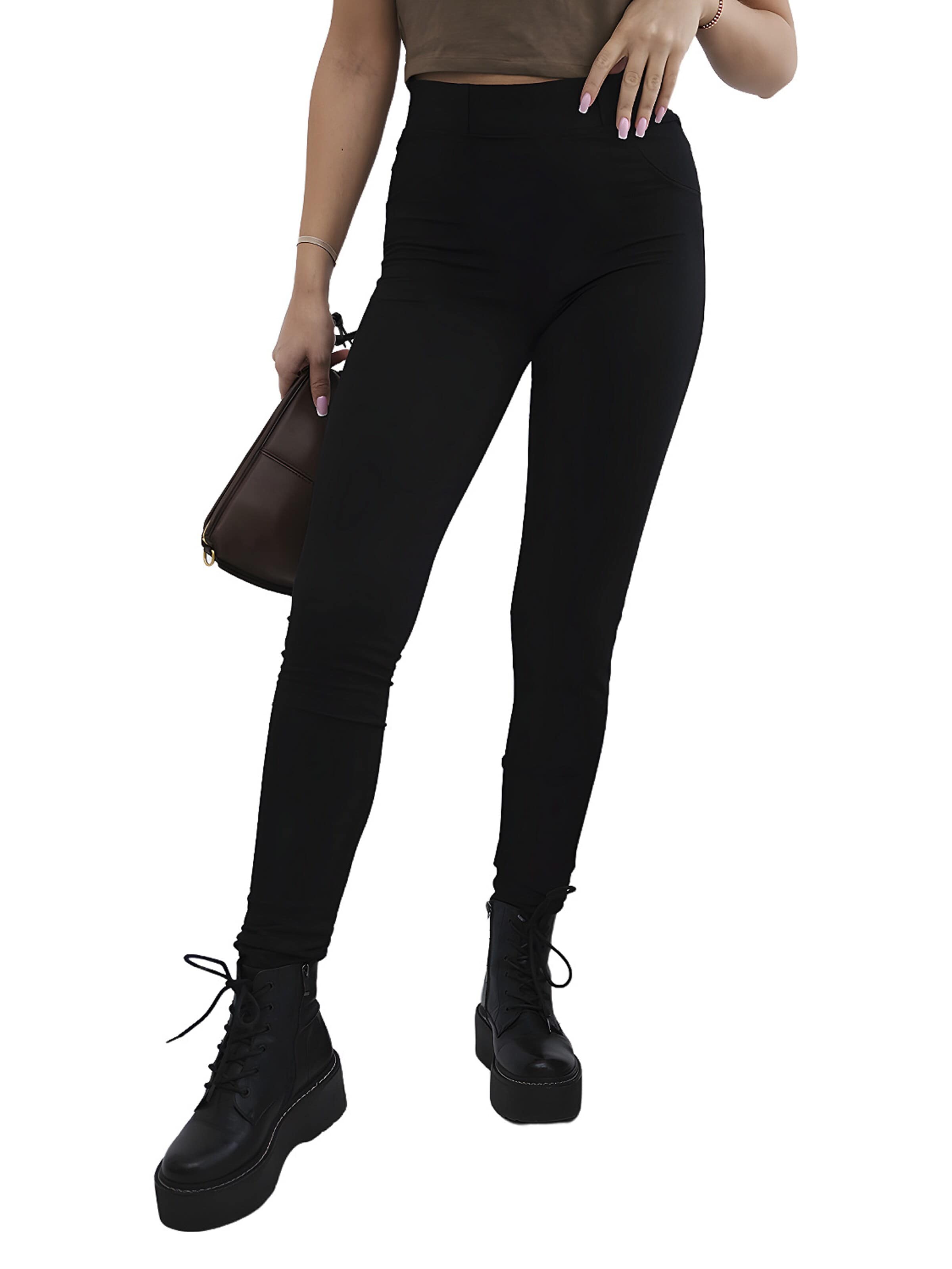 Lumera Hose‌‌ in Schwarz