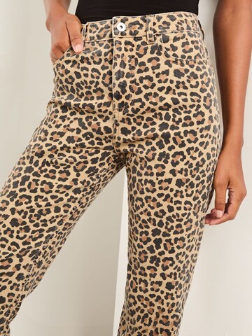 Lipsy Regular Jeans in Brown