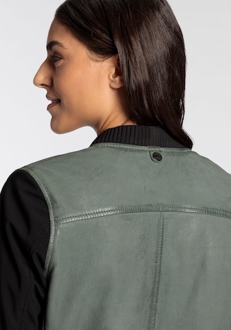 Gipsy Between-Season Jacket in Green