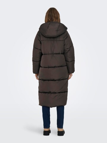 Manteau d’hiver 'EVI' ONLY en marron