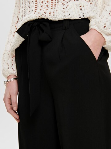 ONLY Wide leg Pleat-front trousers 'Winner' in Black