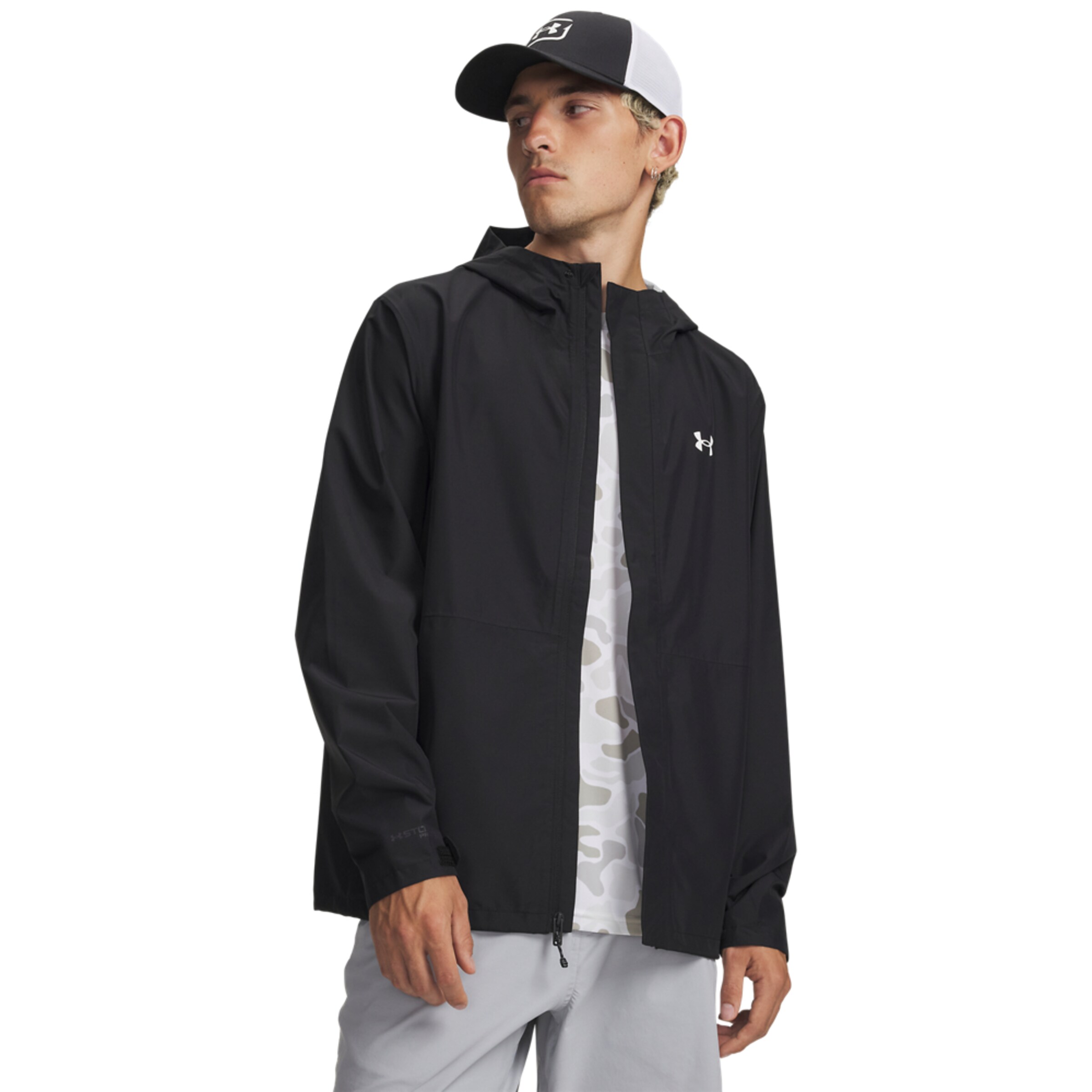 UNDER ARMOUR Sports jacket in Black: front