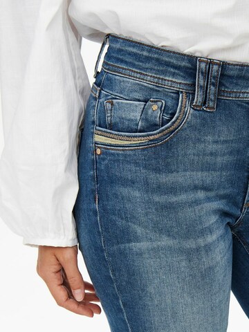 Skinny Jean 'Stacy' ONLY en bleu