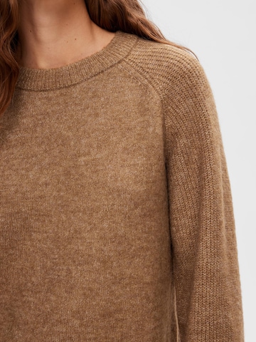 SELECTED FEMME Sweater 'RENA' in Brown