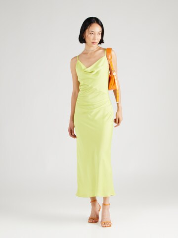 SWING Dress in Green: front