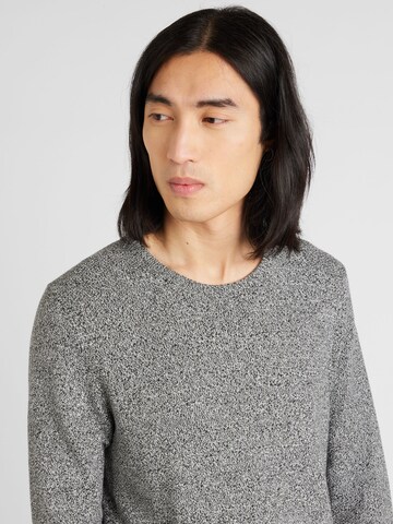 s.Oliver Sweater in Grey