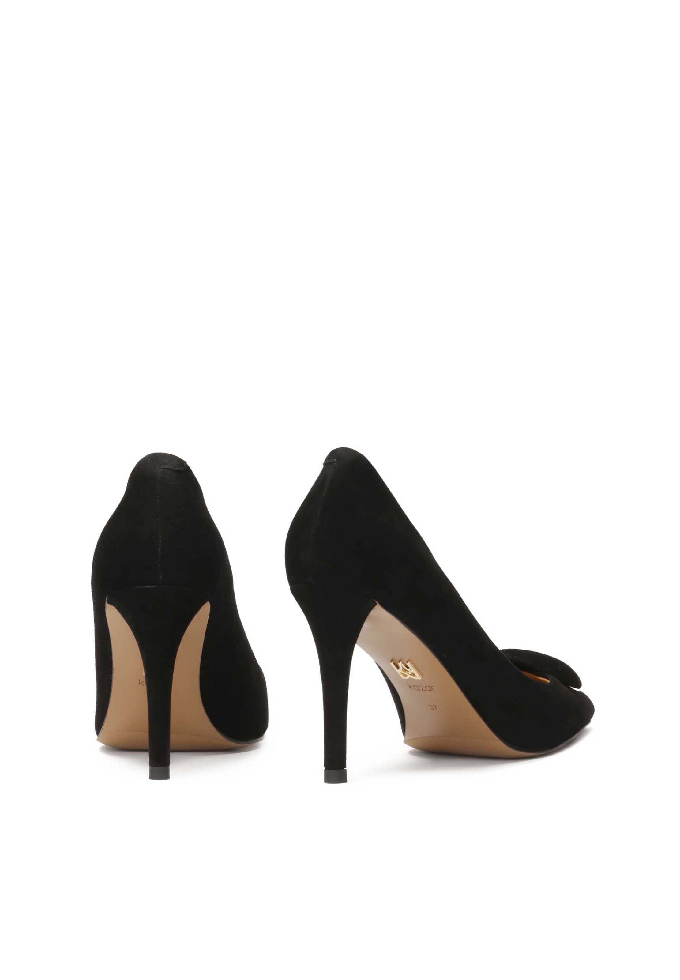 Kazar Pumps in Black