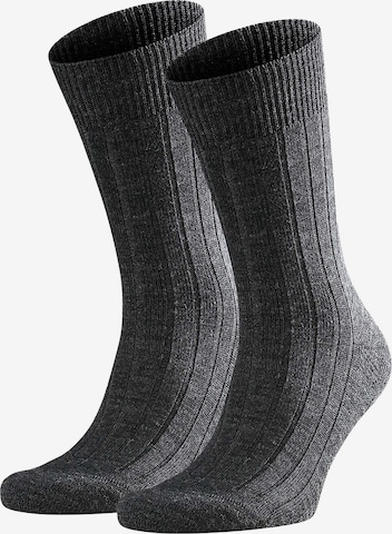 Chaussettes de sport FALKE en gris : devant
