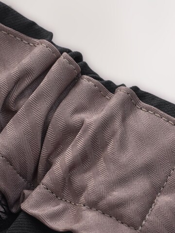 regular Pantaloni chino di Next in nero