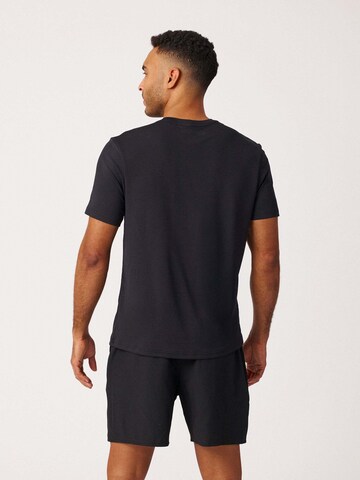 SNOCKS Athletic Sweatshirt in Black