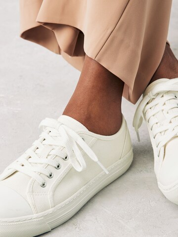 balta Next Sportbačiai be auliuko 'Forever Comfort'