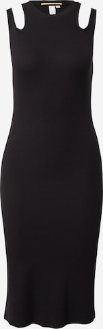 QS - Vestido em preto: frente