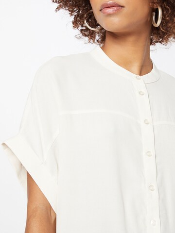 SOAKED IN LUXURY - Blusa 'Helia' em branco