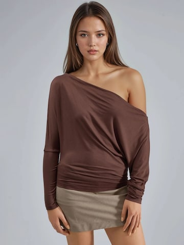 Busem Blouse in Bruin: voorkant