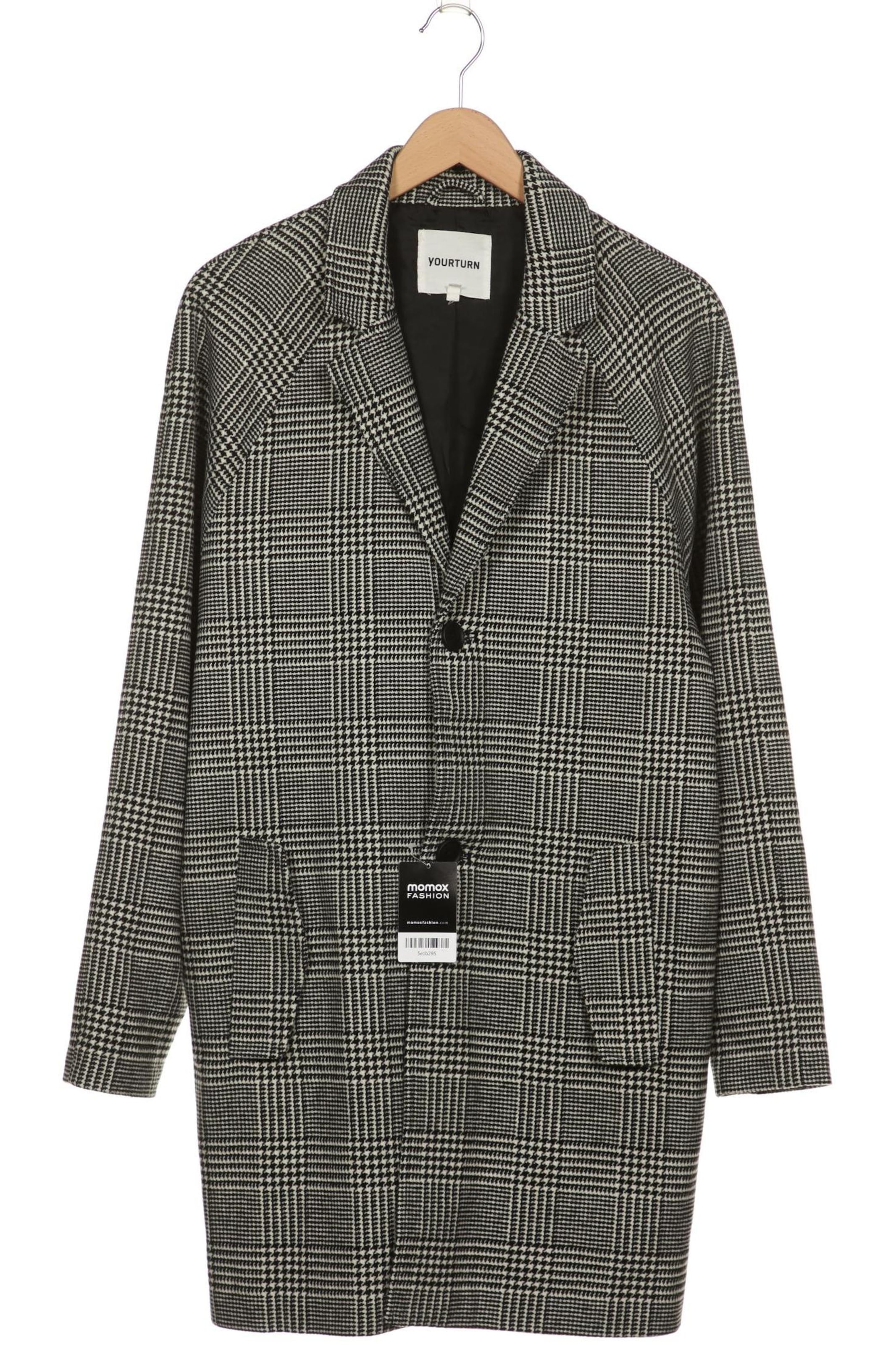 YOURTURN Jacket & Coat in M in Black: front