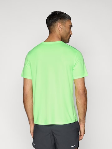 NIKE - Camiseta funcional 'MILER' en verde