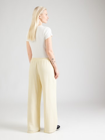 HOLLISTER Bő szár Nadrág - sárga