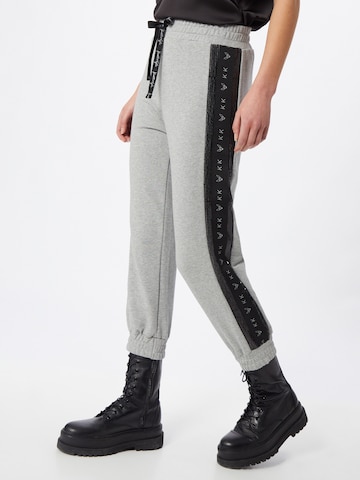 KENDALL + KYLIE Pants in Grey: front