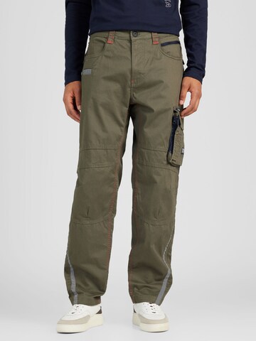 Regular Pantalon cargo CAMP DAVID en vert : devant