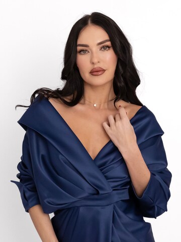 Rochie de seară de la acob a porter pe albastru