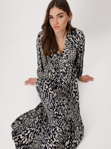 monari - Vestido en negro
