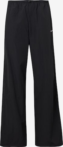 Nike Sportswear Wide Leg Housut värissä musta: etupuoli
