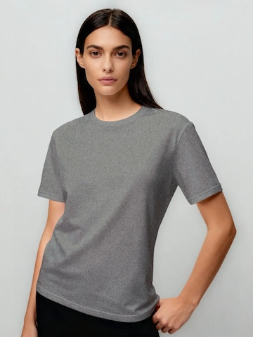Maglietta 'T-Shirts' di Tommy Life in grigio