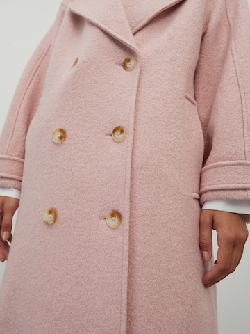 EDITED Płaszcz przejściowy 'Bieke' w kolorze różowy