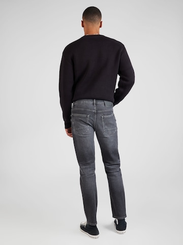 Coupe slim Jean 'Zucko' GARCIA en noir