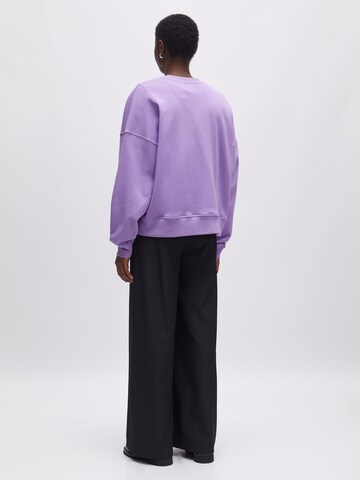 EDITED Sweatshirt 'Emielia' i lila