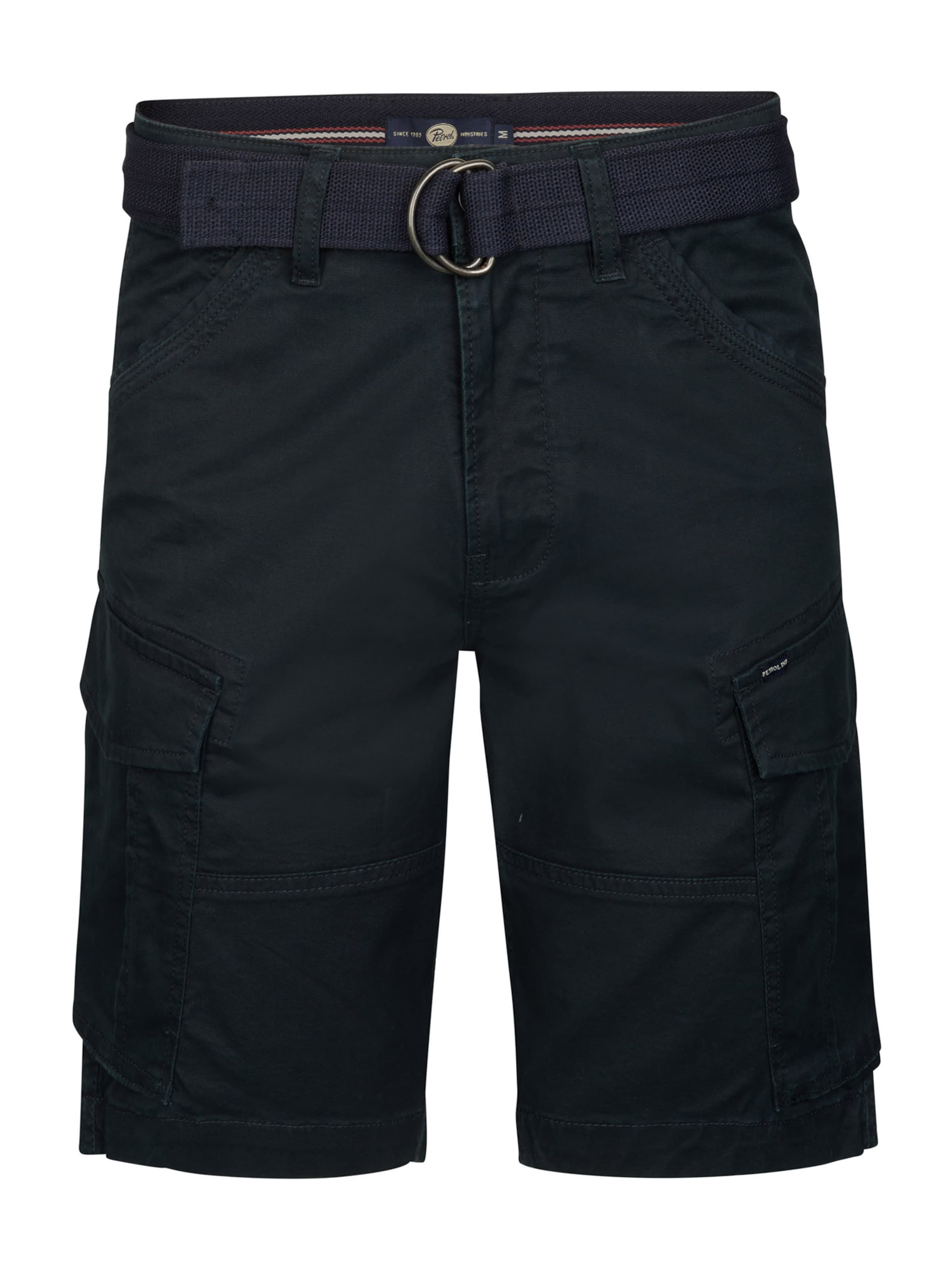 Petrol Industries Shorts in Schwarz: Vorderseite