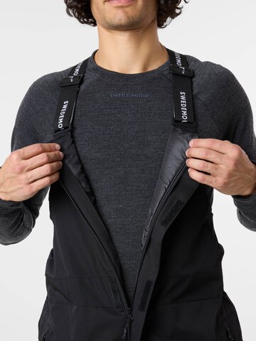 SWEDEMOUNT - regular Pantalón deportivo 'St. Anton' en negro