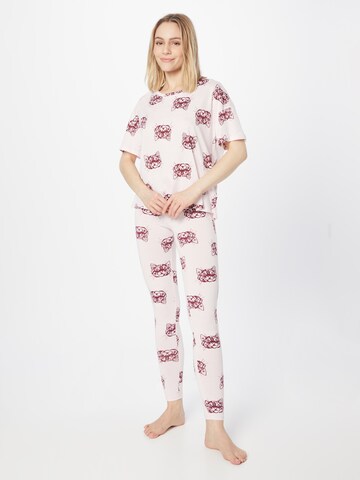 Lindex Pyjama värissä vaaleanpunainen: edessä