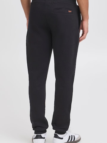 INDICODE JEANS Tapered Trousers 'Hultop' in Black