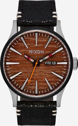 Orologio analogico 'Sentry' di Nixon in nero: frontale