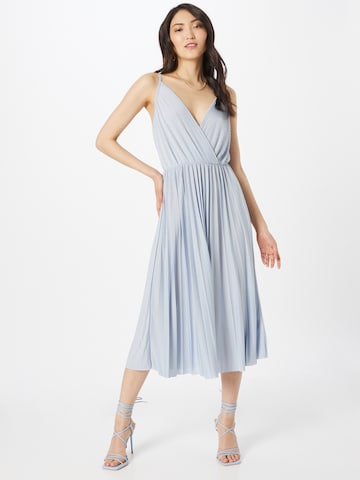 Robe 'Claire' ABOUT YOU en bleu