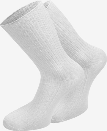 normani Socks in White: front