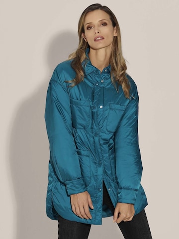 Veste mi-saison MADELEINE en vert : devant
